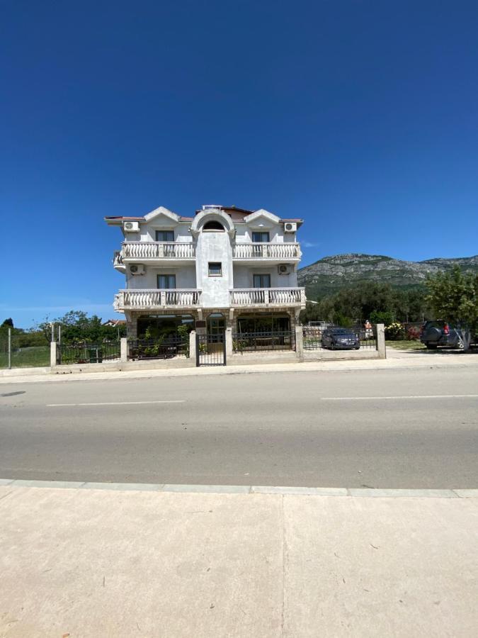 Guest House Lukac Бар Экстерьер фото