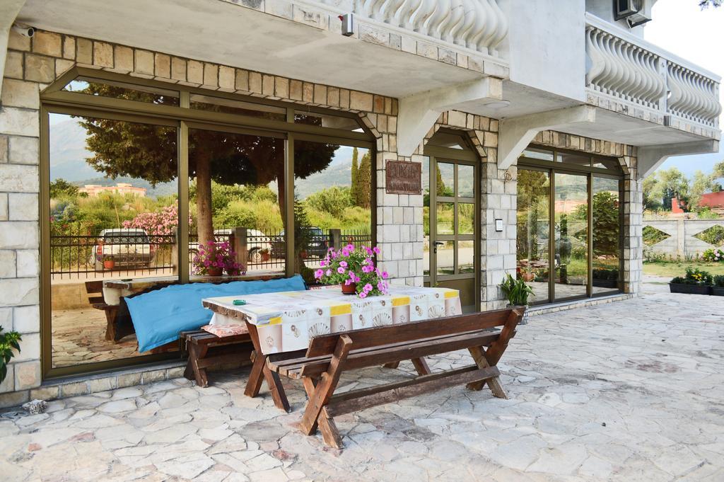Guest House Lukac Бар Экстерьер фото