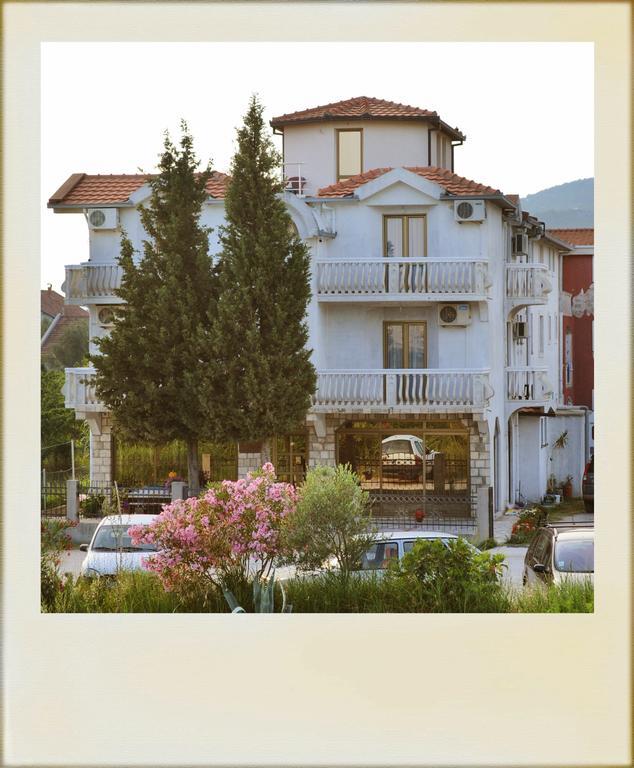 Guest House Lukac Бар Экстерьер фото