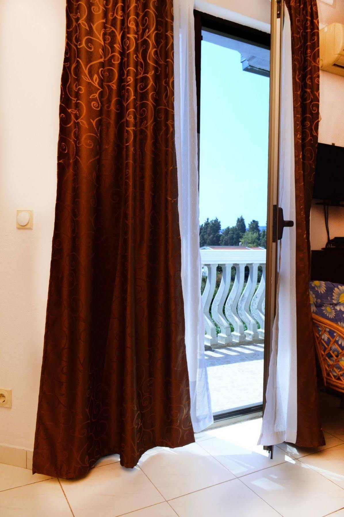 Guest House Lukac Бар Экстерьер фото